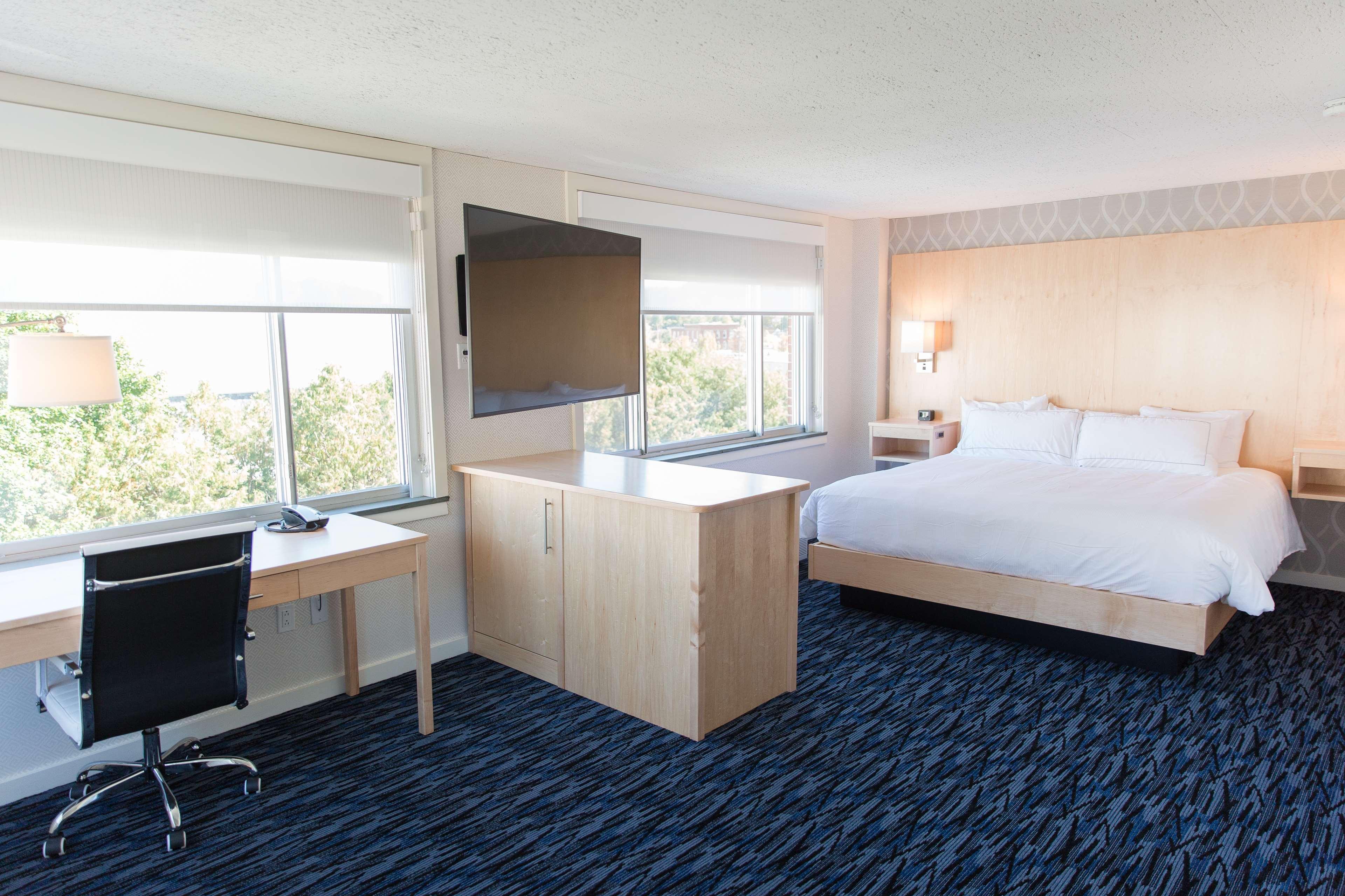 Capitol Plaza Hotel Montpelier Tapestry Collection By Hilton Екстер'єр фото