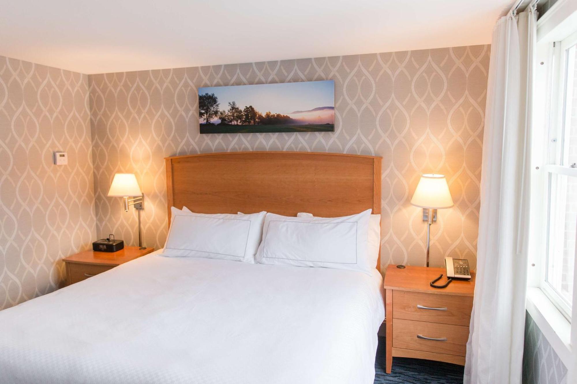 Capitol Plaza Hotel Montpelier Tapestry Collection By Hilton Екстер'єр фото